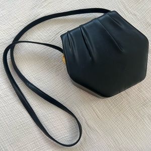Andé Crossbody Hexagon Black Purse